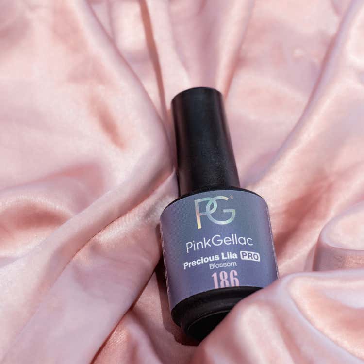 Professionele productfoto's tonen de details, textuur en kleur van producten nauwkeurig, wat belangrijk is voor klanten die het product niet fysiek kunnen aanraken.