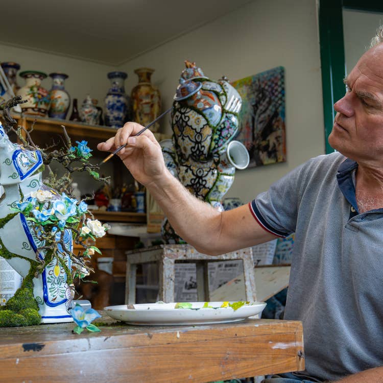 Het vastleggen van het creatieve proces helpt bij het vertellen van het verhaal van het kunstwerk, van concept tot voltooiing. Dit kan helpen om de visie en intentie van de kunstenaar beter over te brengen aan het publiek.
